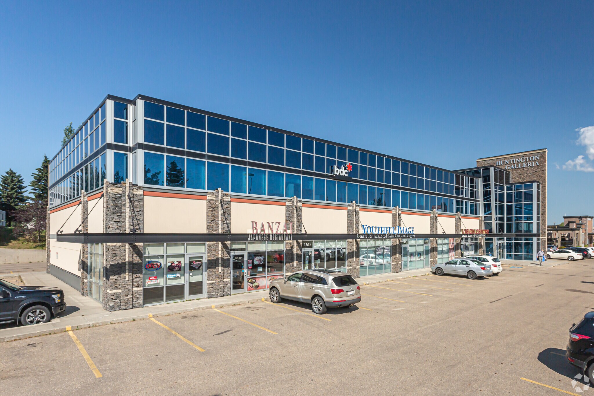 4628-4640 Calgary Trl NW, Edmonton, AB for Rent