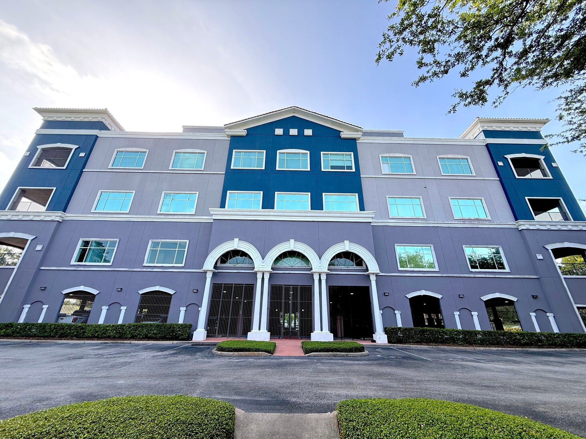 1743 Park Center Dr, Orlando, FL for Rent