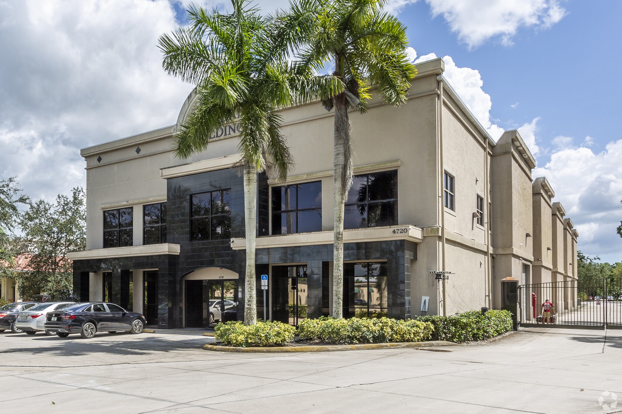 4720 Radio Rd Naples, FL 34104 Industrial Property for Lease on