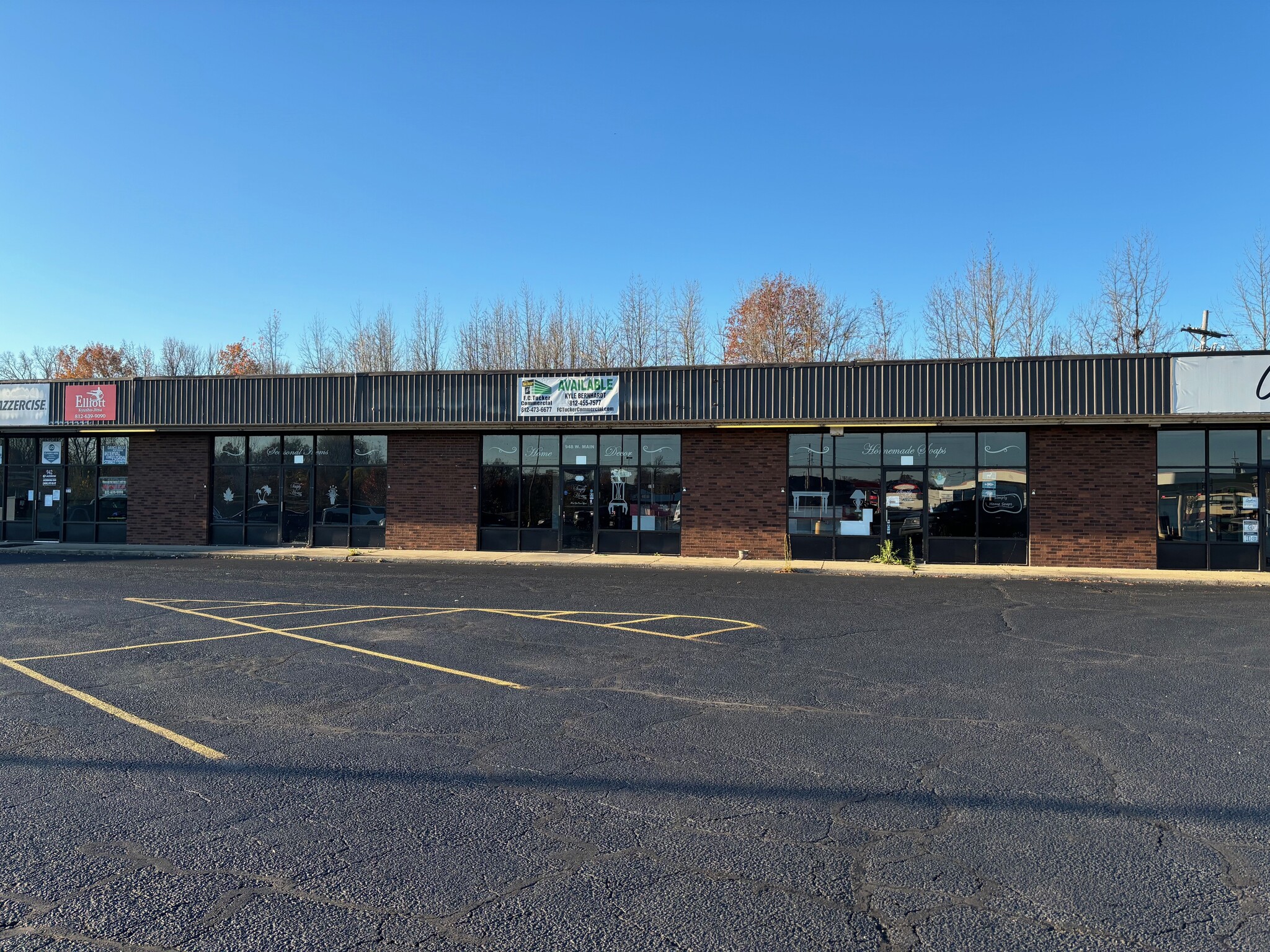 930-978 W Main St, Boonville, IN for Rent