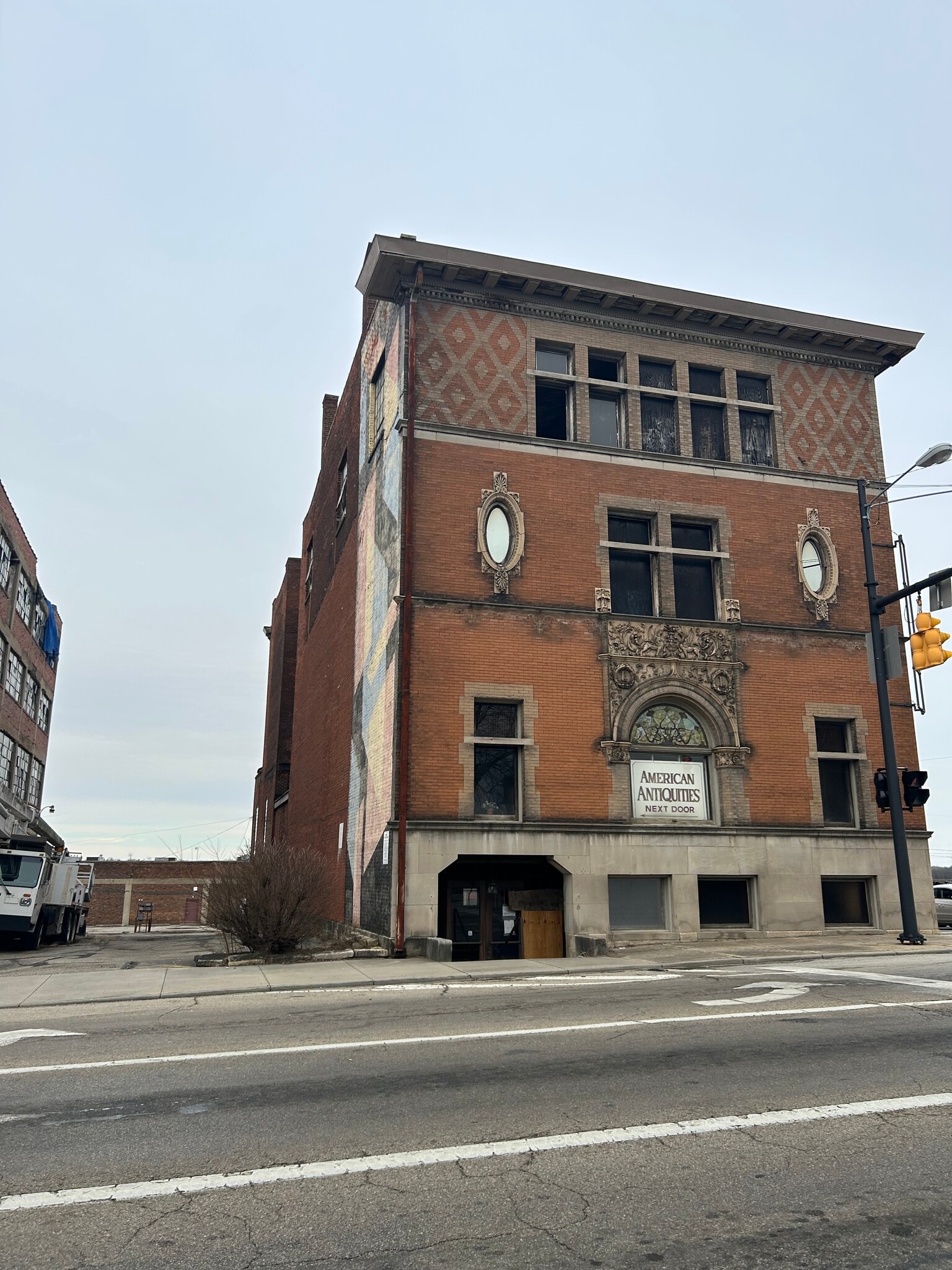 136-138 E High St, Springfield, OH for Sale