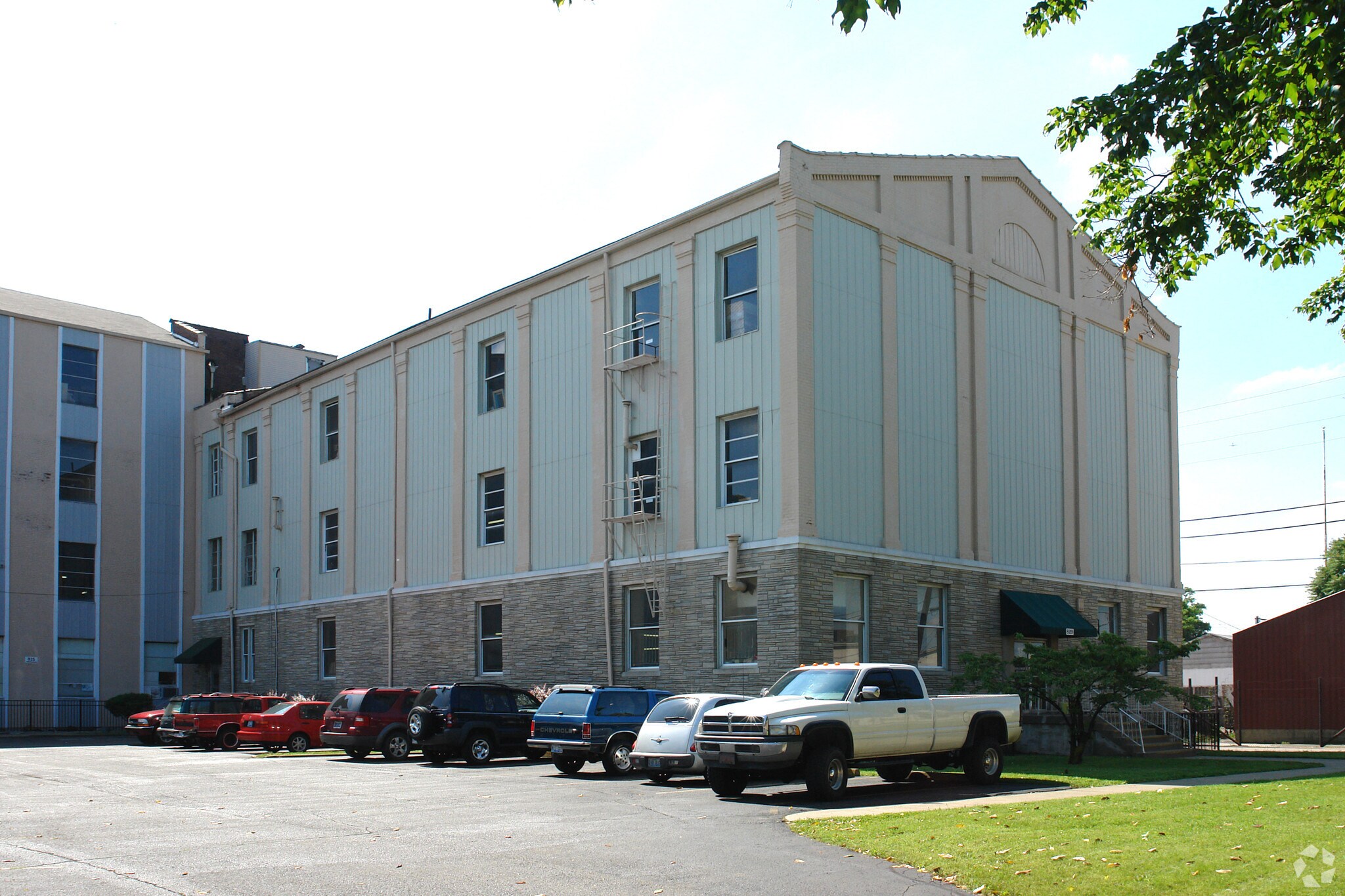 817-829 S Floyd St, Louisville, KY for Rent