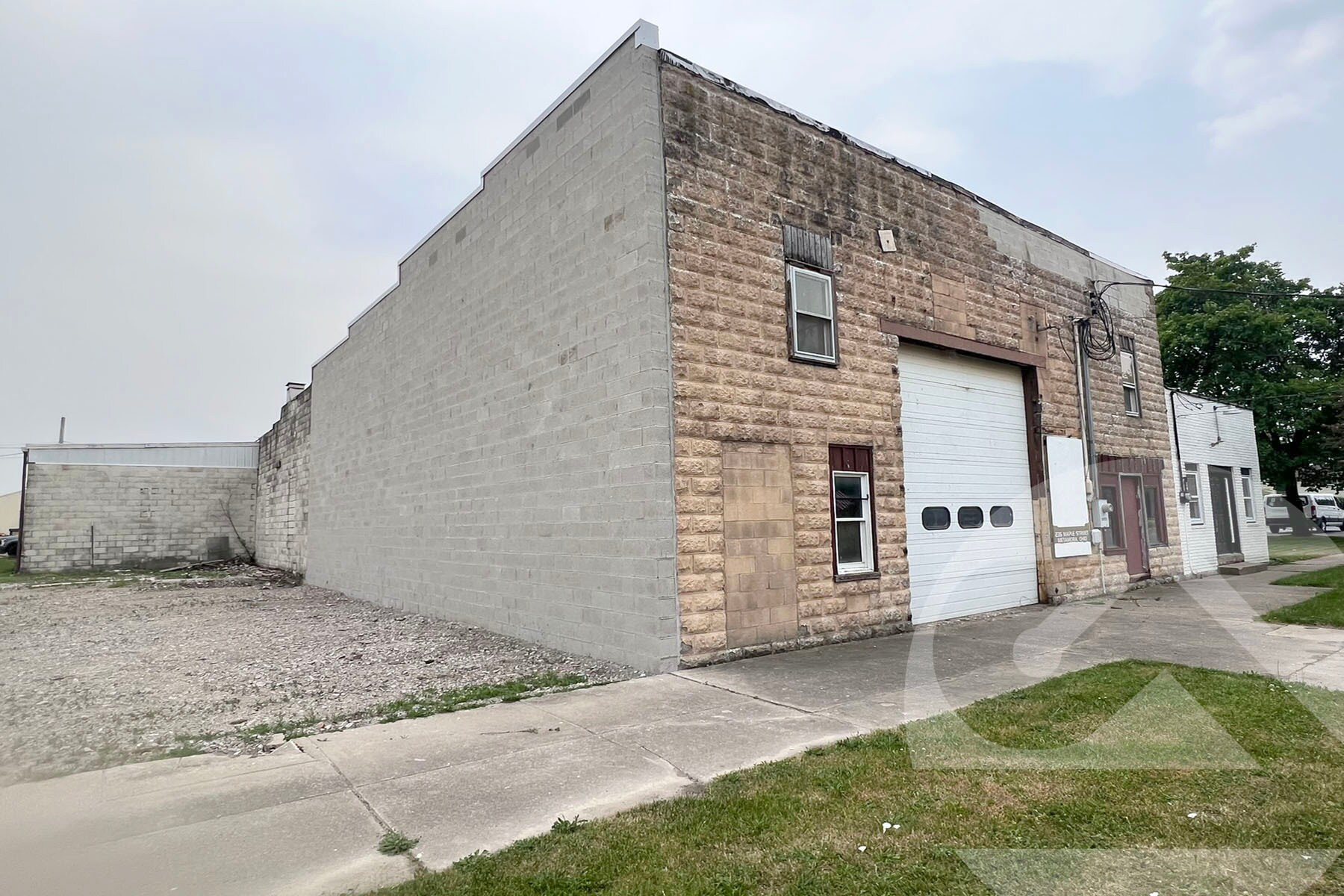 235-239 Maple St, Metamora, OH for Sale