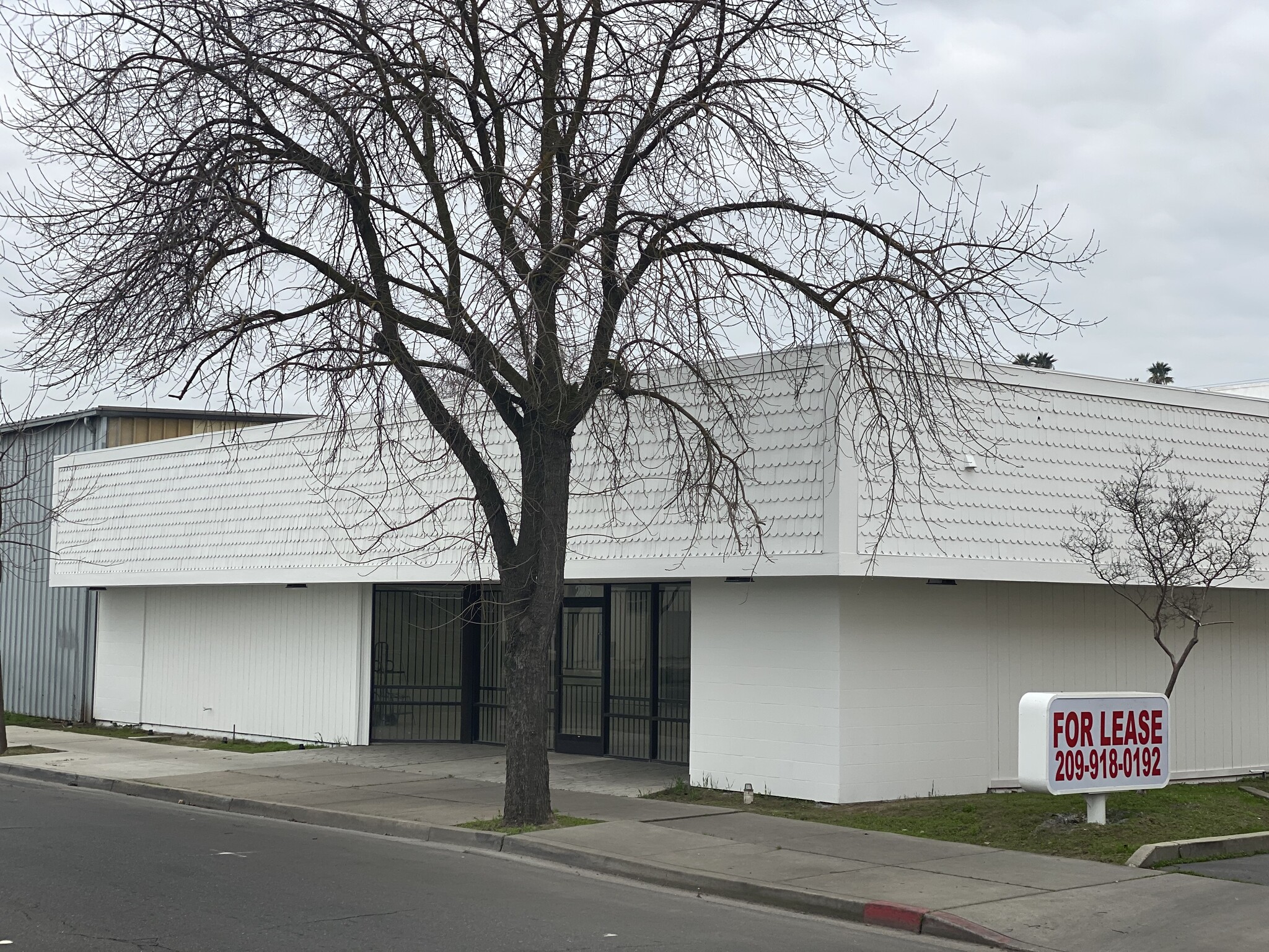 215 Lander Ave Turlock, CA 95380 Retail Property for Sale on