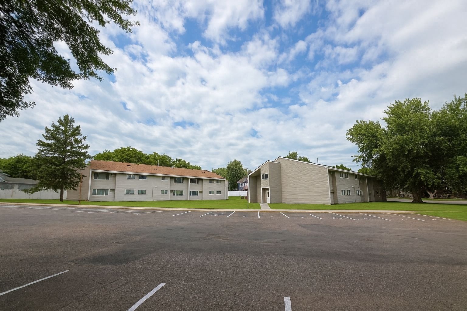 1201 Highview Dr, Albany, MN for Sale
