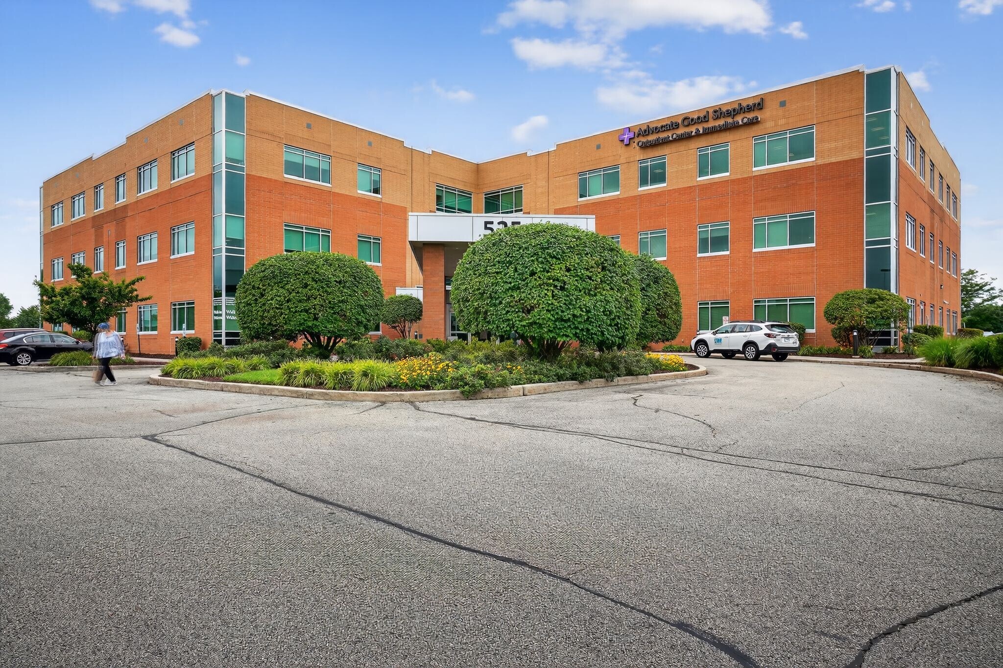 525 E Congress Pky, Crystal Lake, IL for Rent
