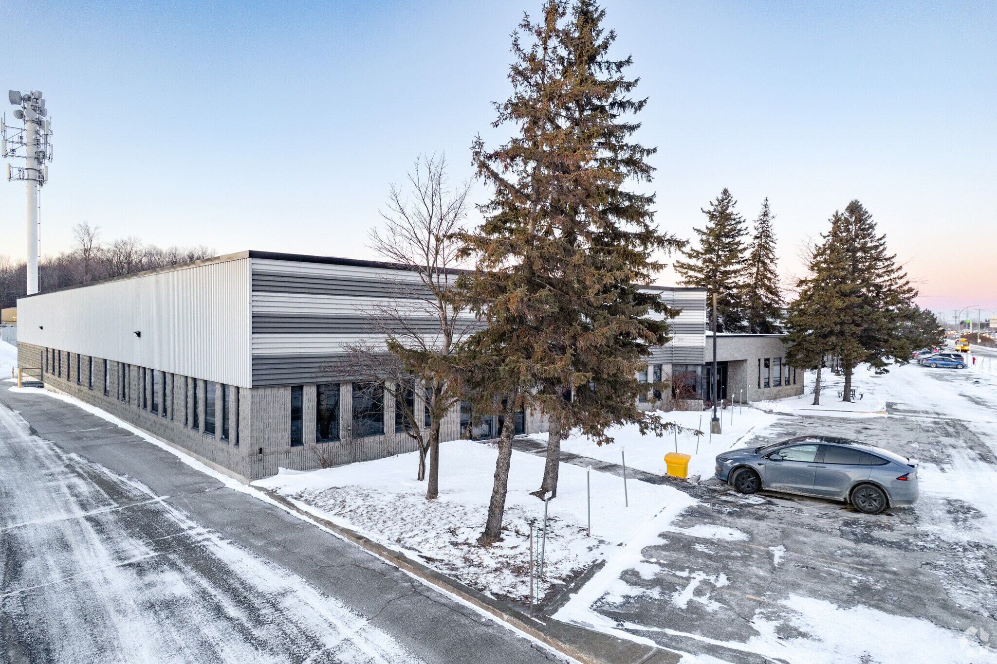 1875-1905 Boul Lionel-Bertrand, Boisbriand, QC for Rent