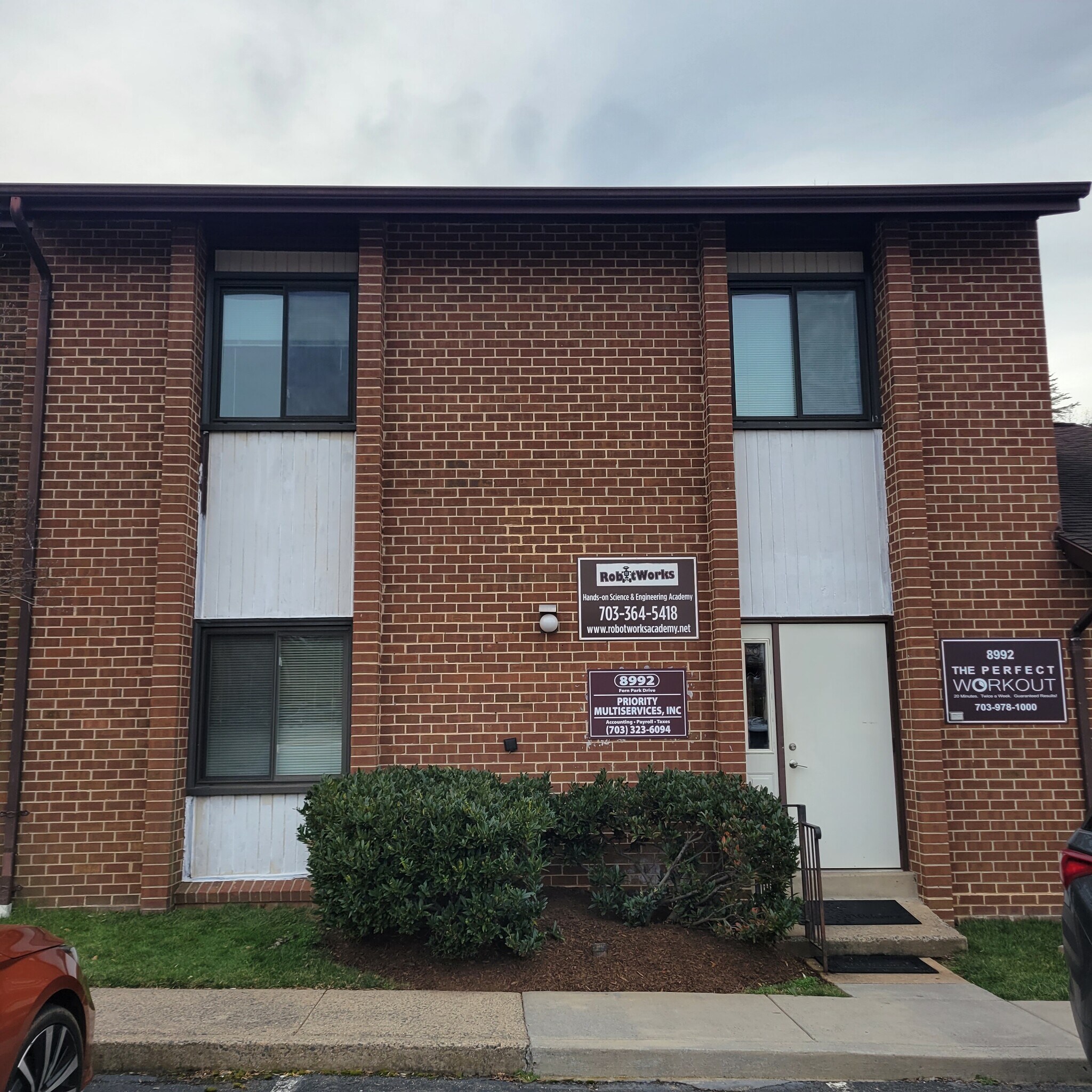 8990-9002 Fern Park Dr, Burke, VA for Sale