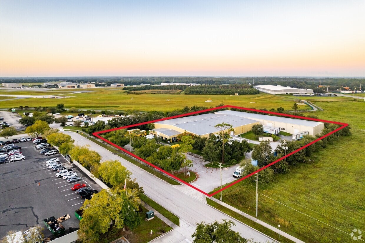 900 Armstrong Blvd, Kissimmee, FL for Rent