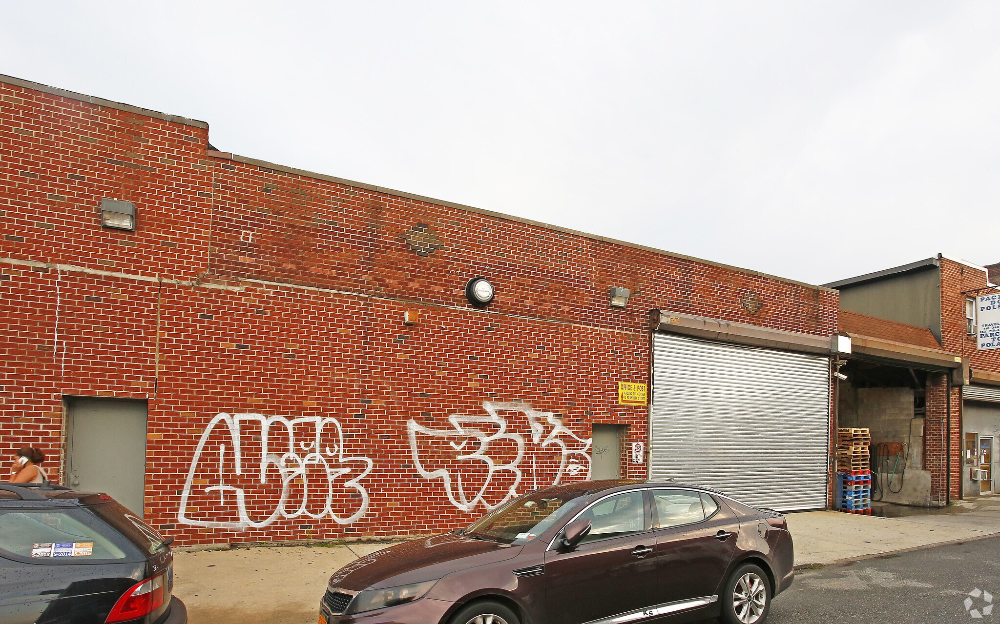 23-27 Meserole Ave, Brooklyn, NY for Rent