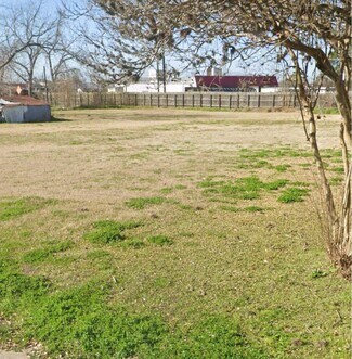 Hempstead, TX Commercial Land - 906 Rice St