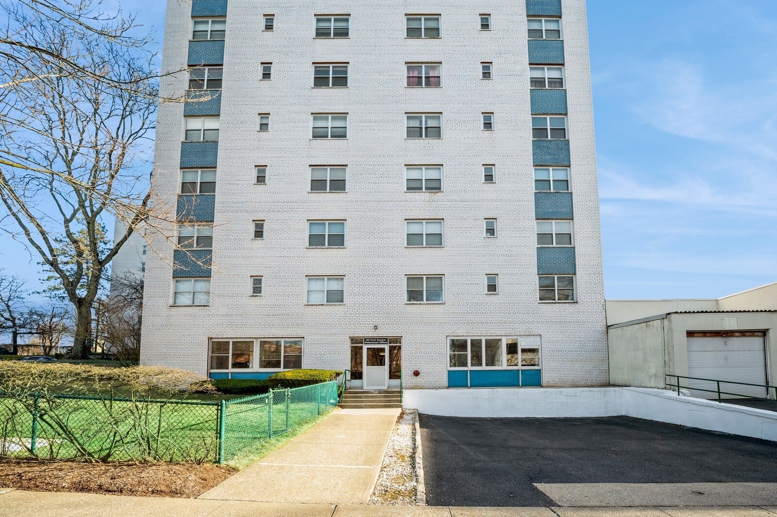 499 N Broadway, White Plains, NY for Rent