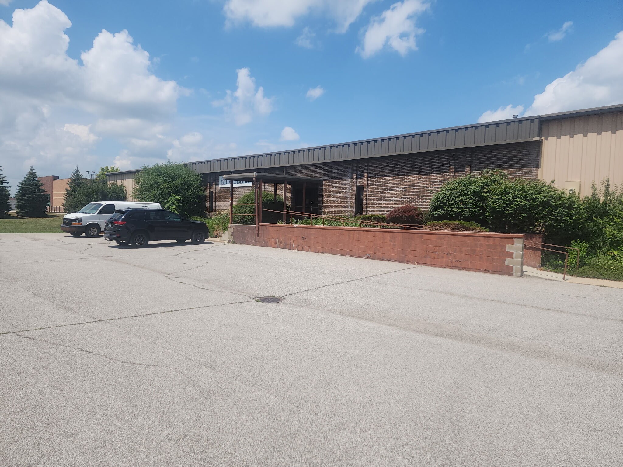 1400 Tittabawassee Rd, Saginaw, MI for Sale