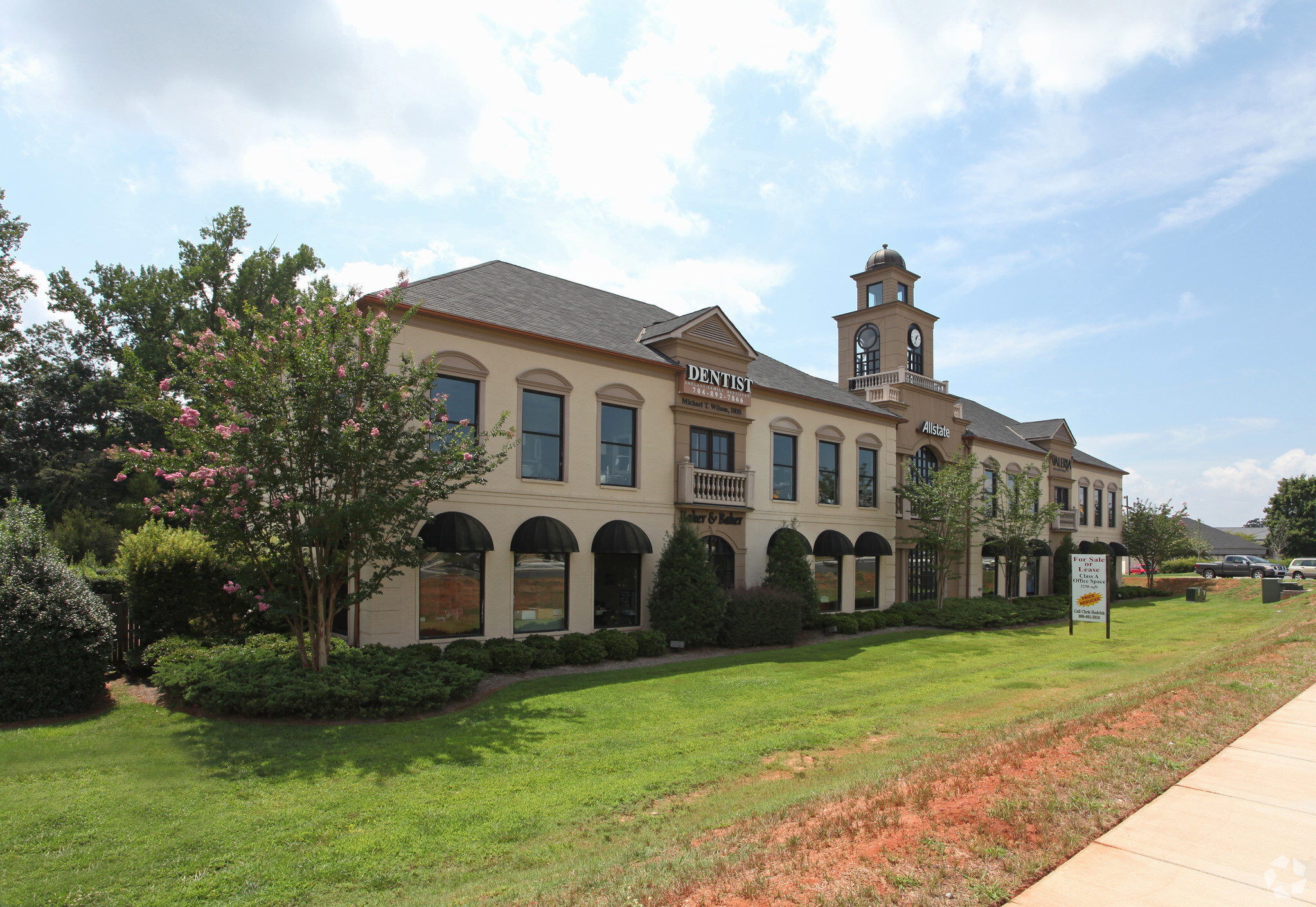 9620 Holly Point Dr, Huntersville, NC for Sale