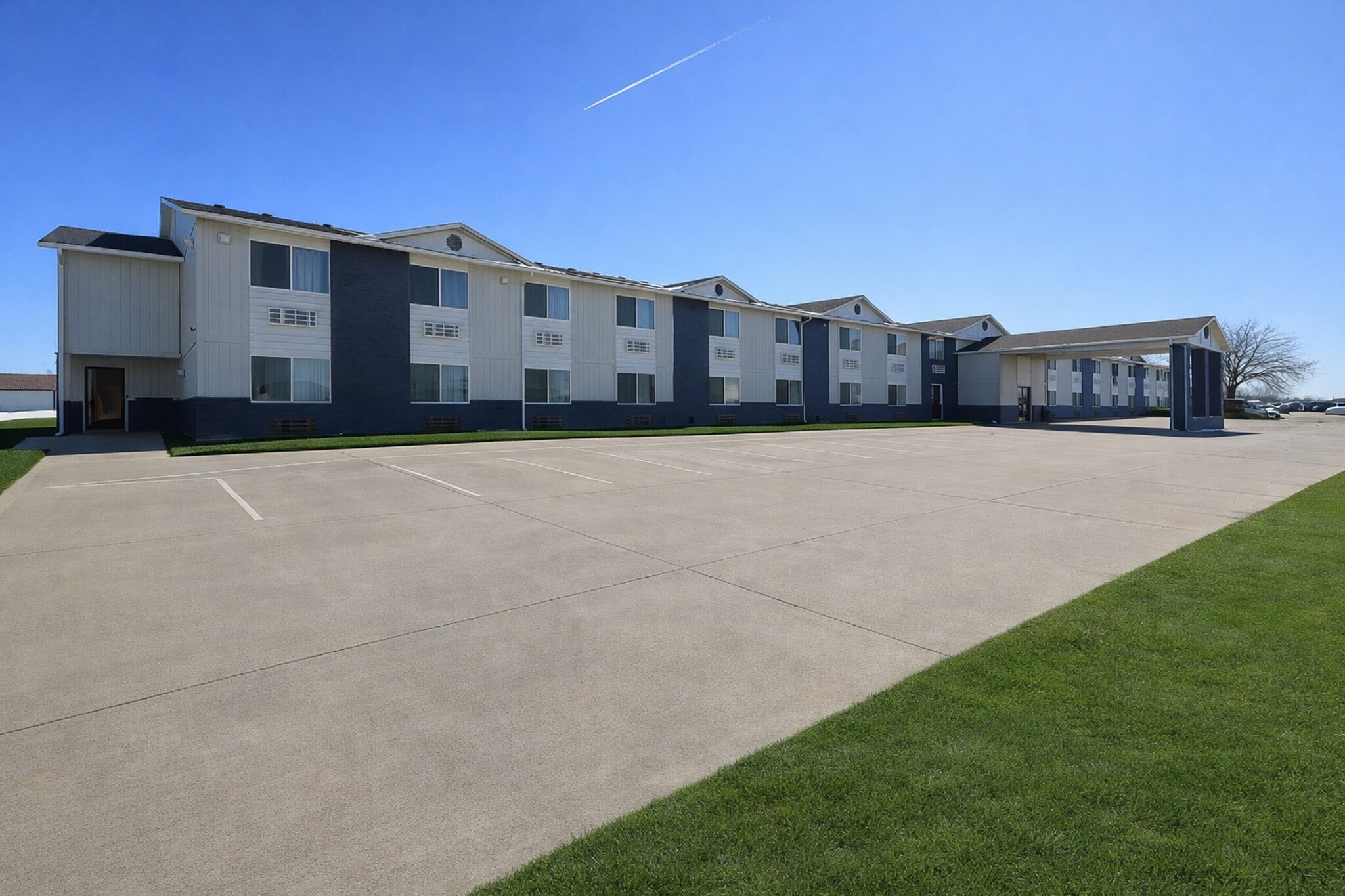 112 Cutting Dr, Smithville, MO for Sale