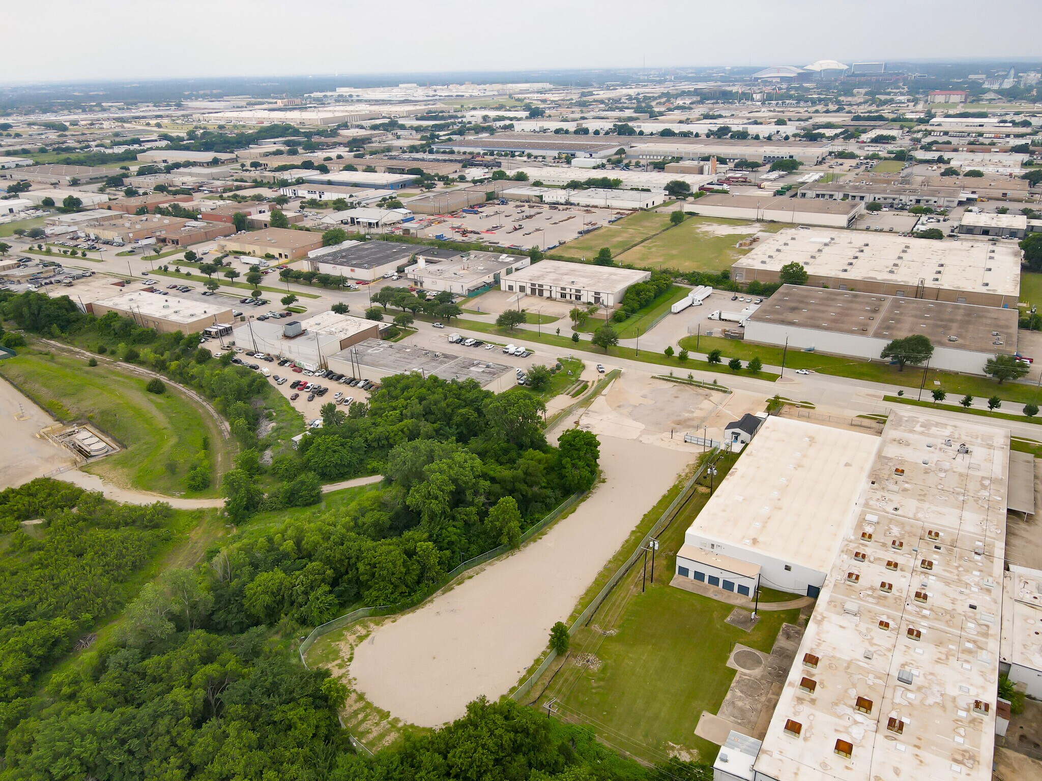 820 N Great Southwest Pky, Arlington, TX for Sale