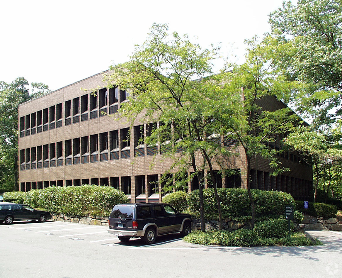 3 Greenwich Office Park, Greenwich, CT for Rent