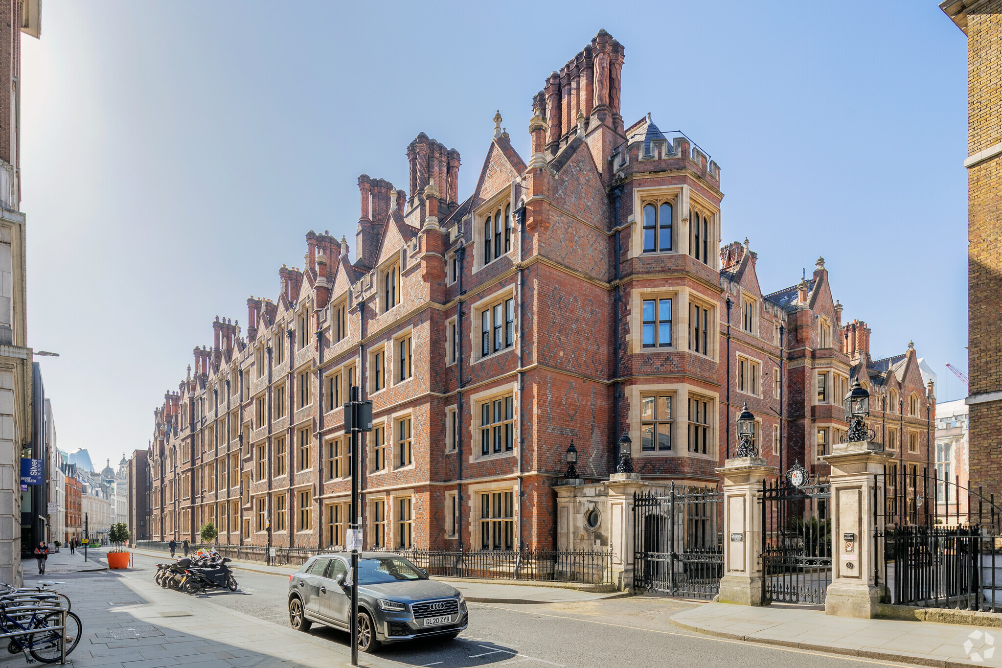 13 Old Sq, London, LND for Rent