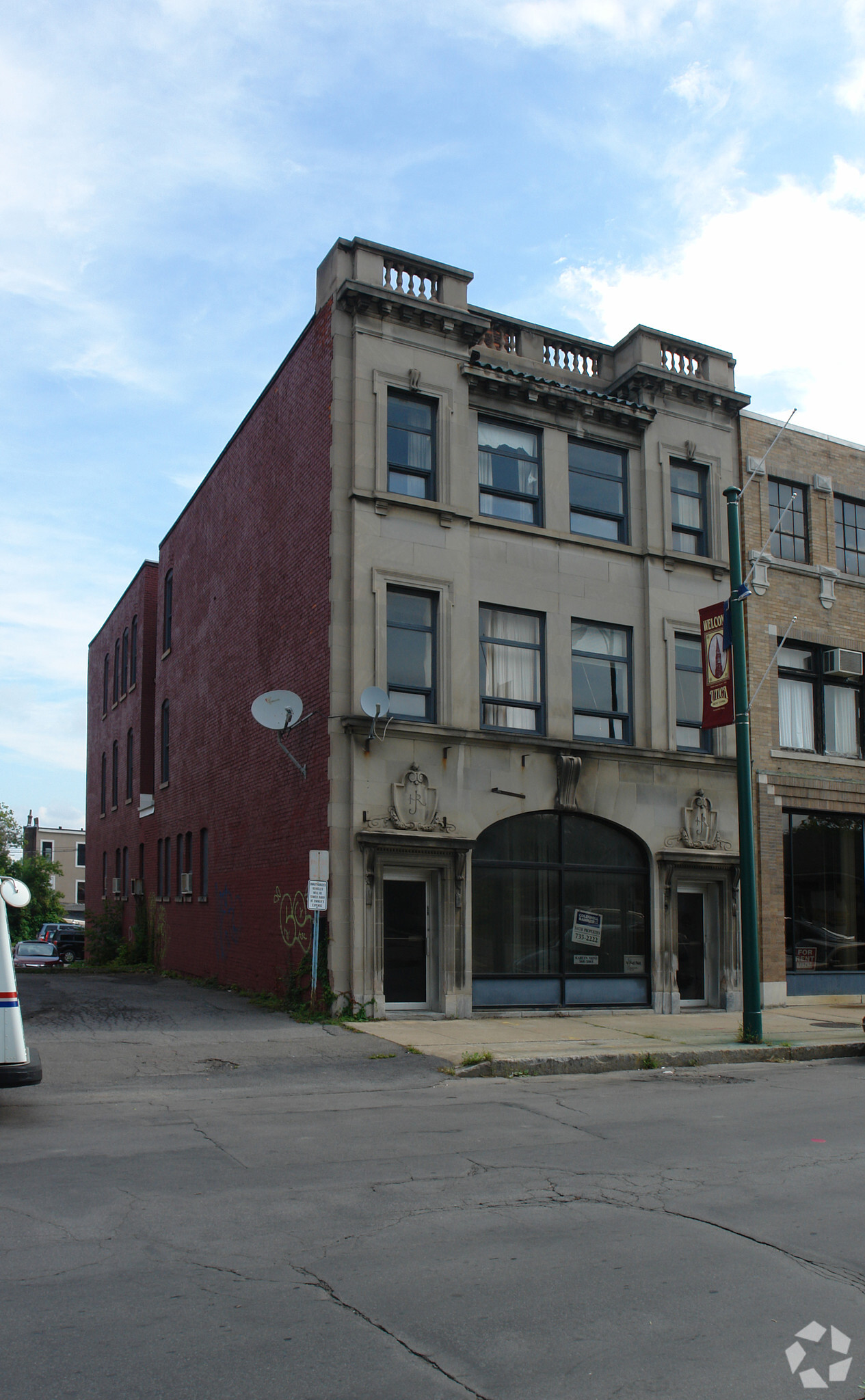 221 Elizabeth St Utica, NY 13501 - Office Property for Sale on Showcase.com