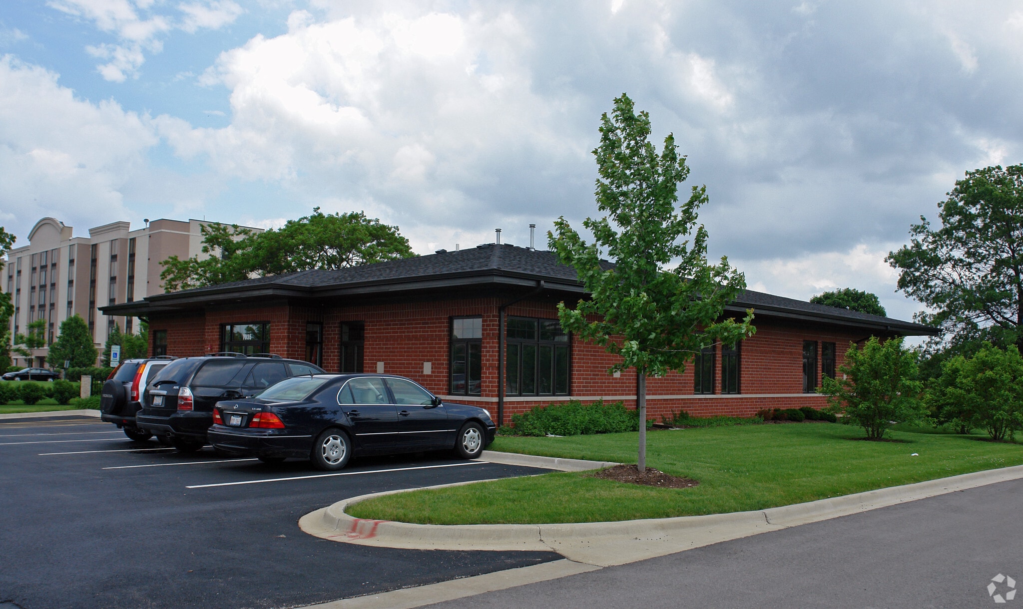 7025 Veterans Blvd, Burr Ridge, IL for Sale