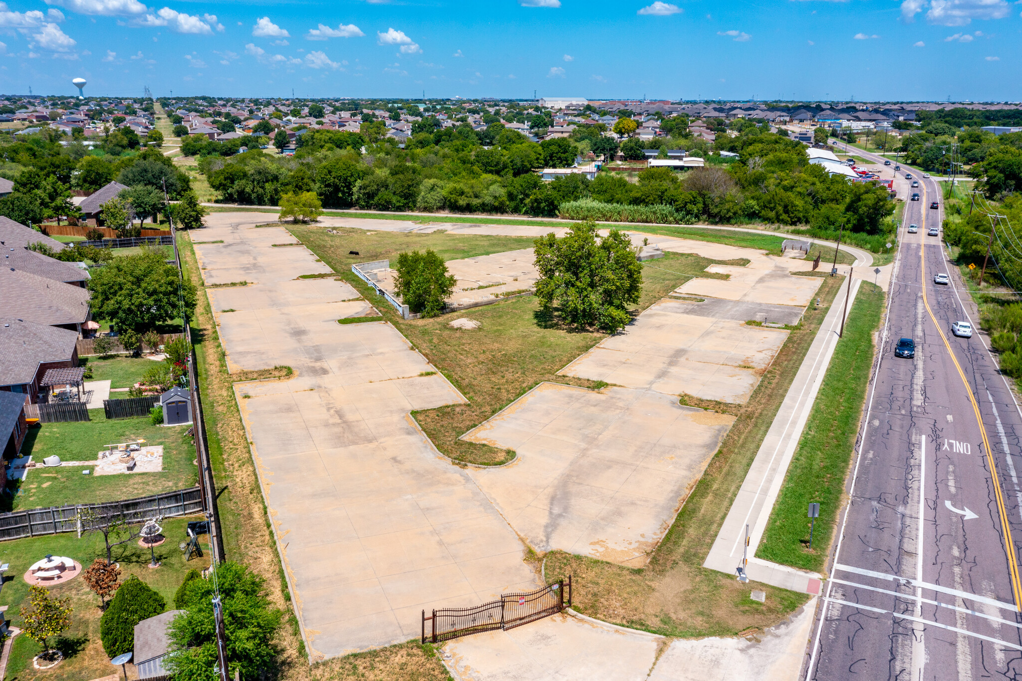 805 Mansfield Webb Rd, Arlington, TX for Sale