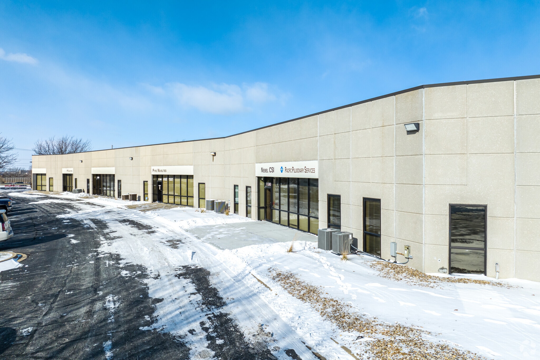 11382 Strang Line Rd, Lenexa, KS for Rent