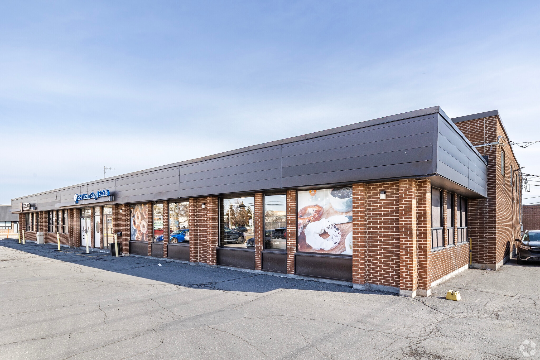 90A-90F Boul Brunswick, Dollard-des-Ormeaux, QC for Rent