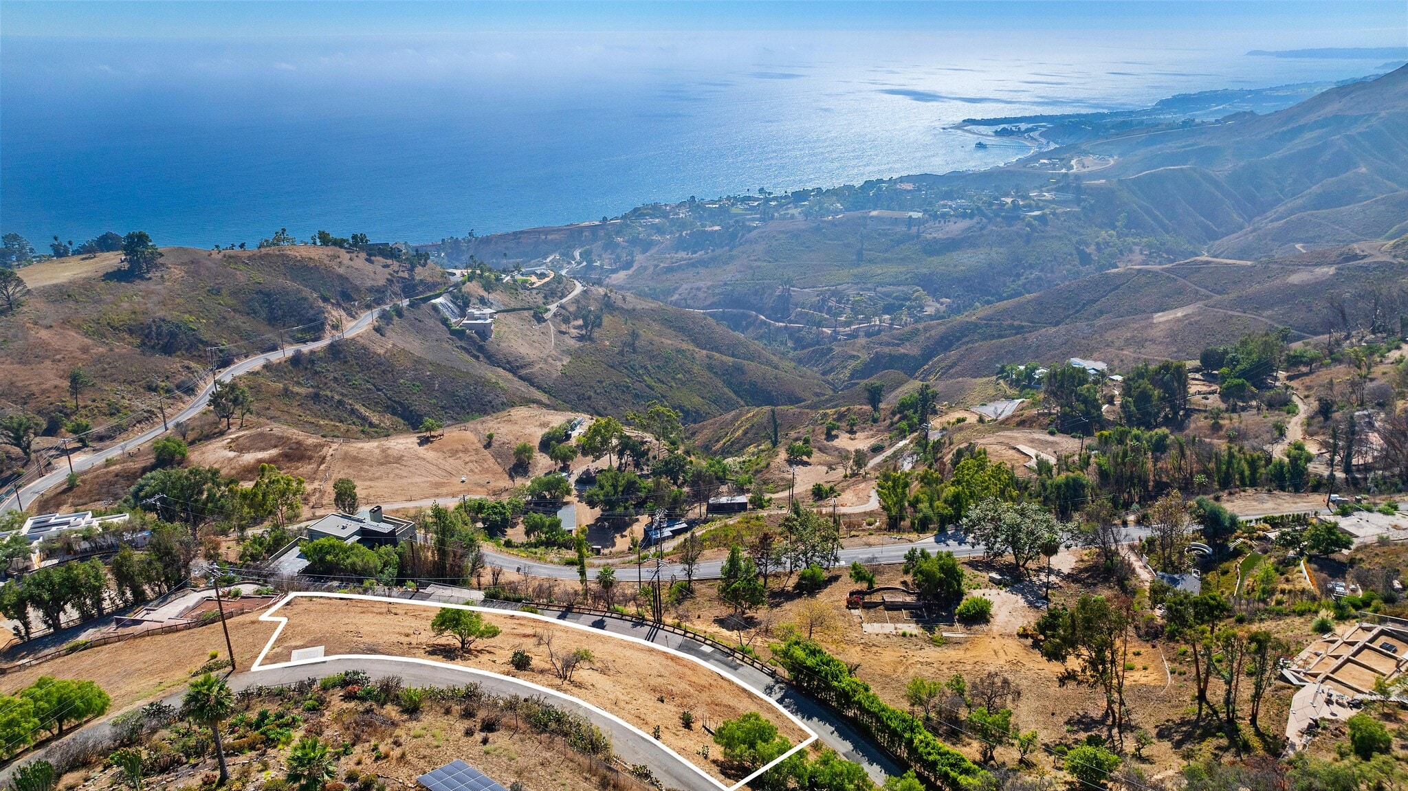 21800 Azurelee Dr, Malibu, CA for Sale