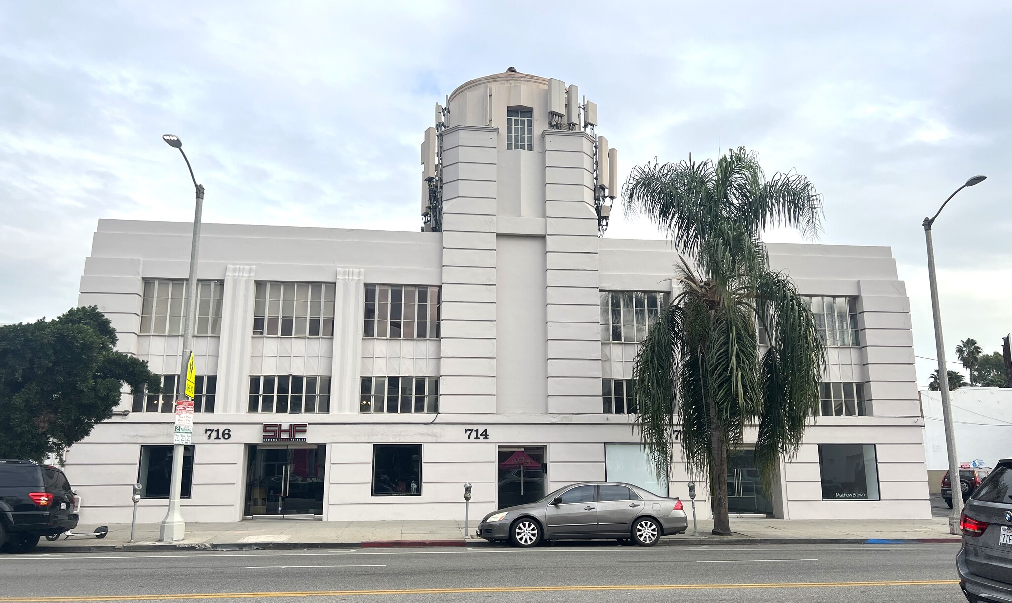 712-718 N La Brea Ave, Los Angeles, CA for Rent