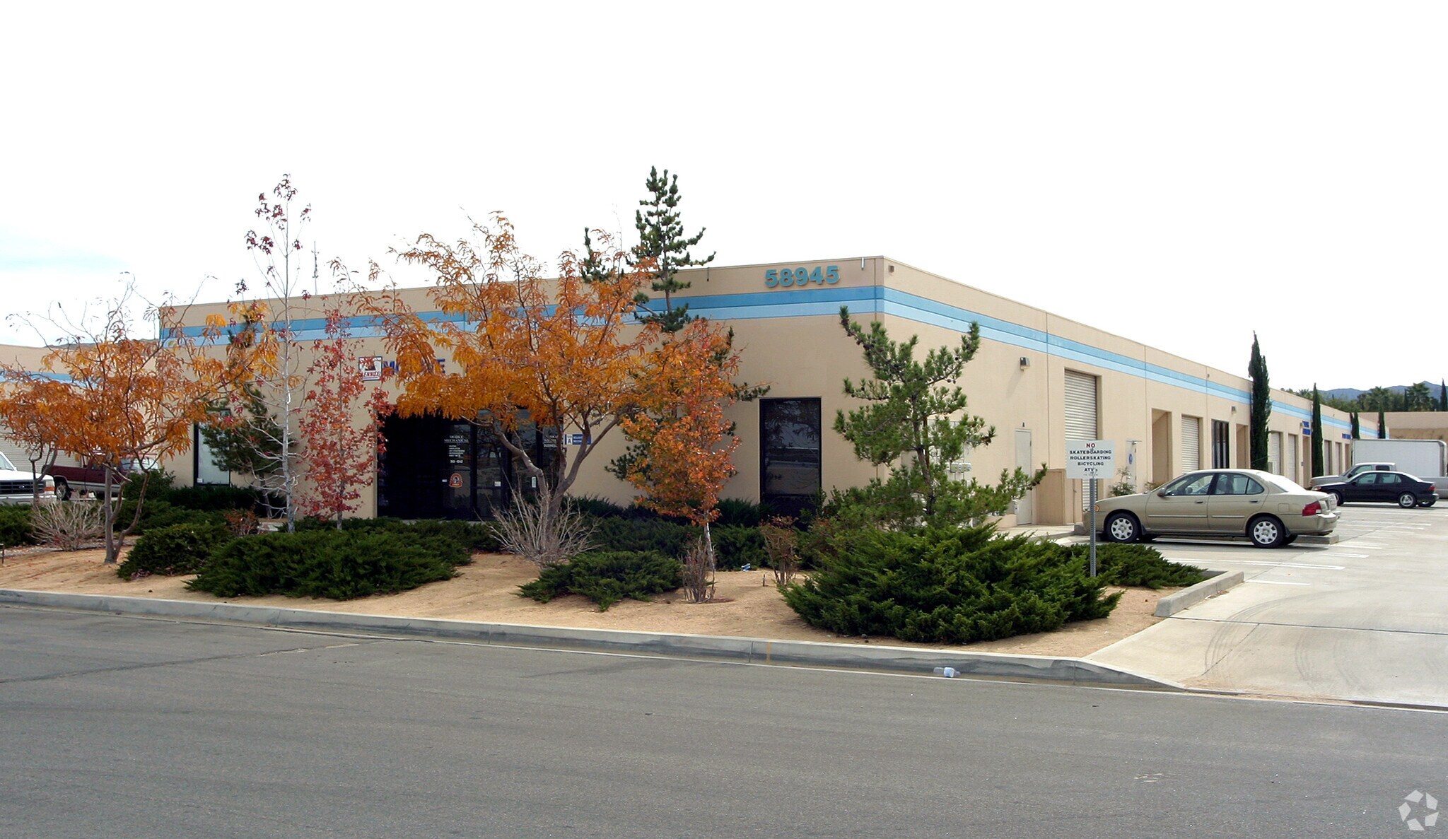 58945 Business Center Dr, Yucca Valley, CA for Rent