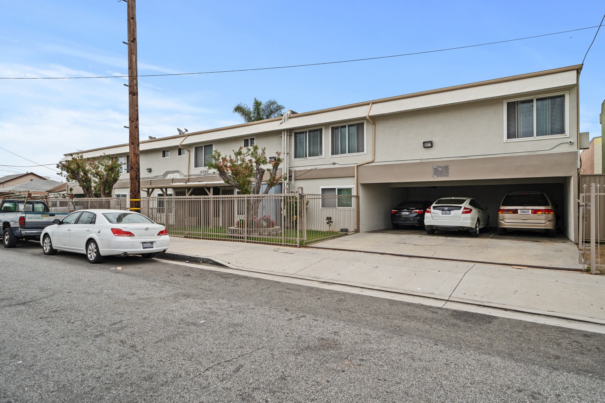 10720 Burin Ave, Lennox, CA for Sale