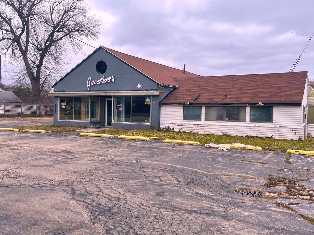 1958 Brockway St, Saginaw, MI for Sale