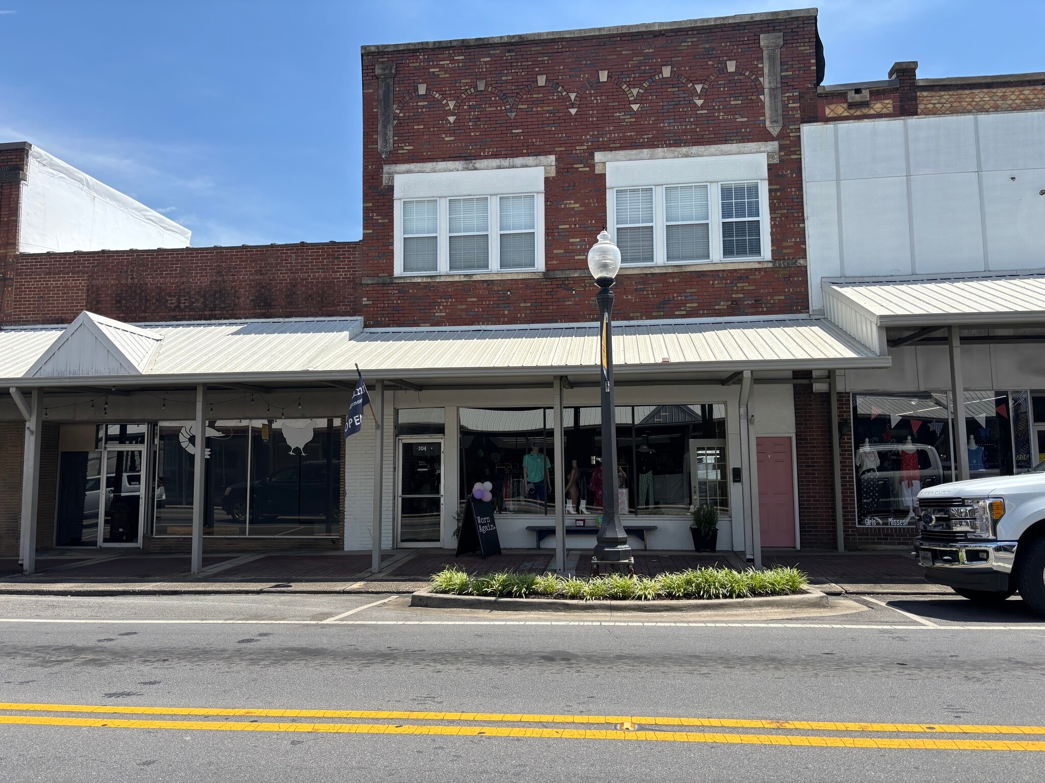 204 Main St W, Hartselle, AL for Sale