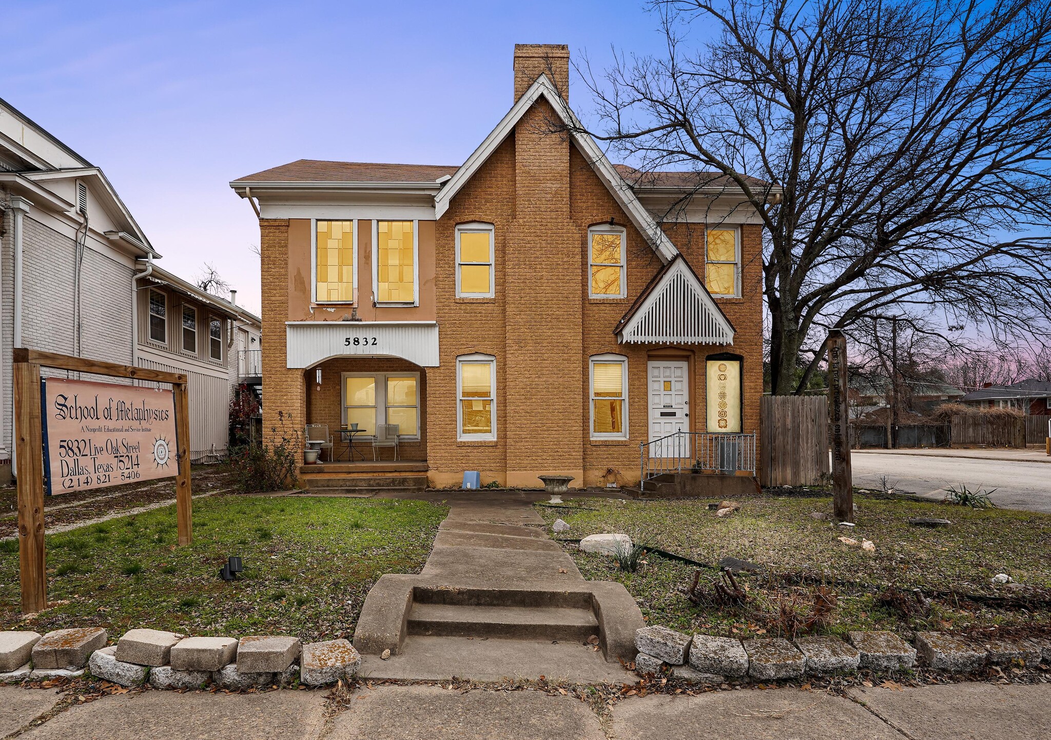 5832 Live Oak St, Dallas, TX for Sale