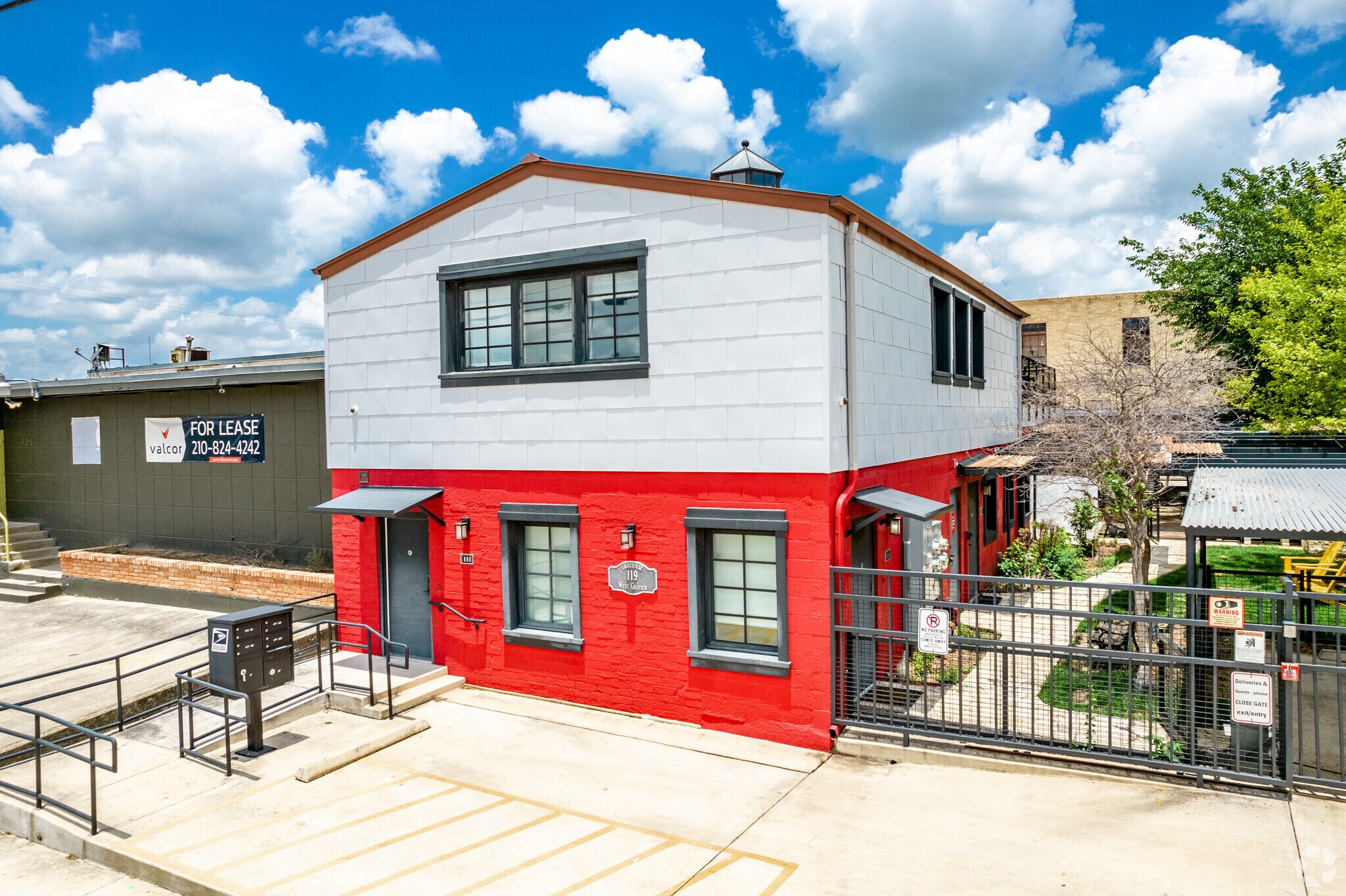 119 W Grayson St, San Antonio, TX for Sale