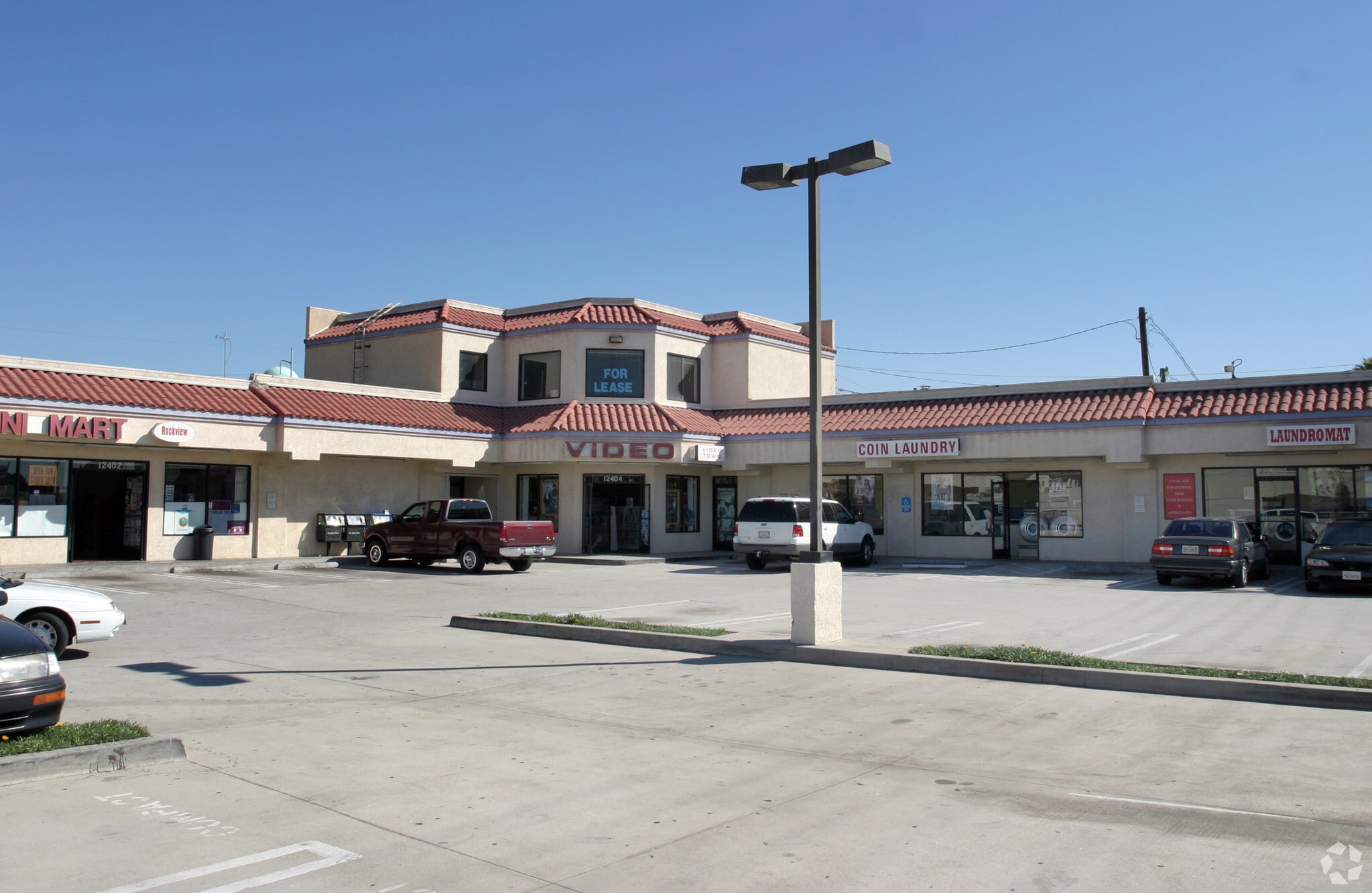 12402 Inglewood Ave Hawthorne, CA 90250 Shopping Center Property for