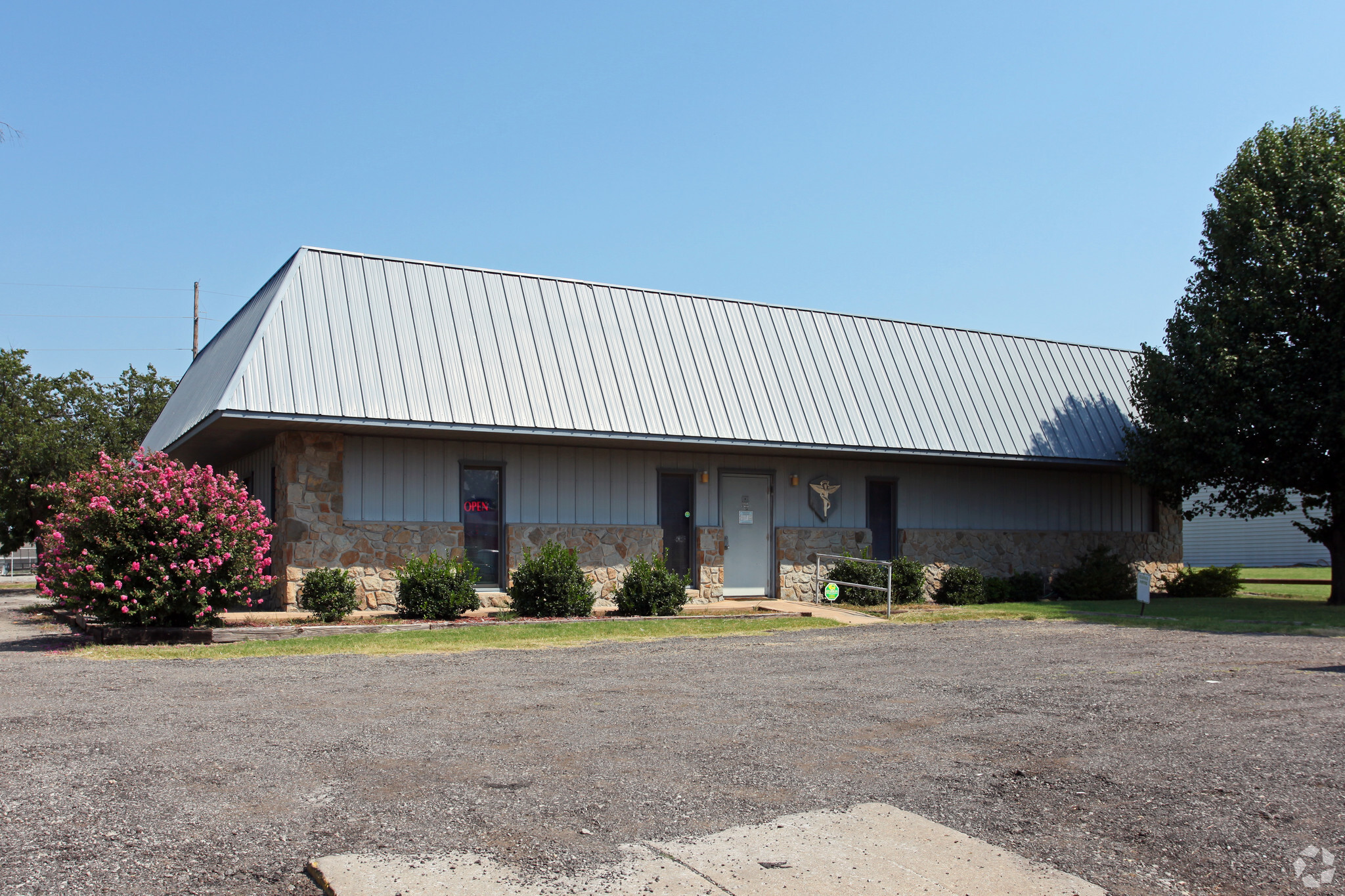 1236 E Main St, Cushing, OK for Sale