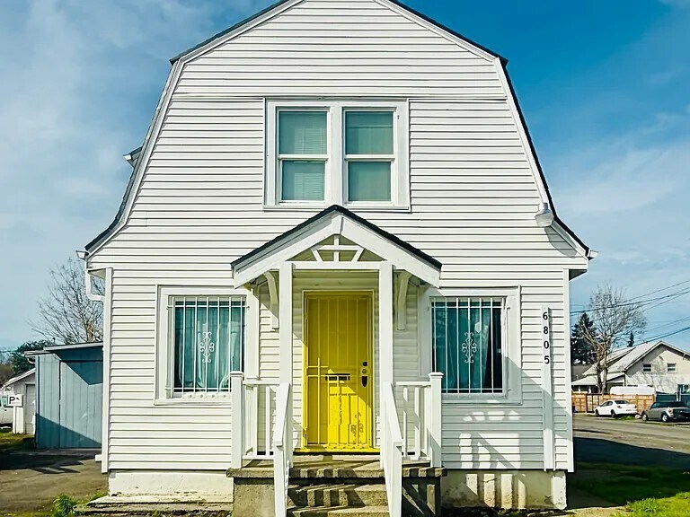 6805 SE 82nd Ave, Portland, OR for Rent