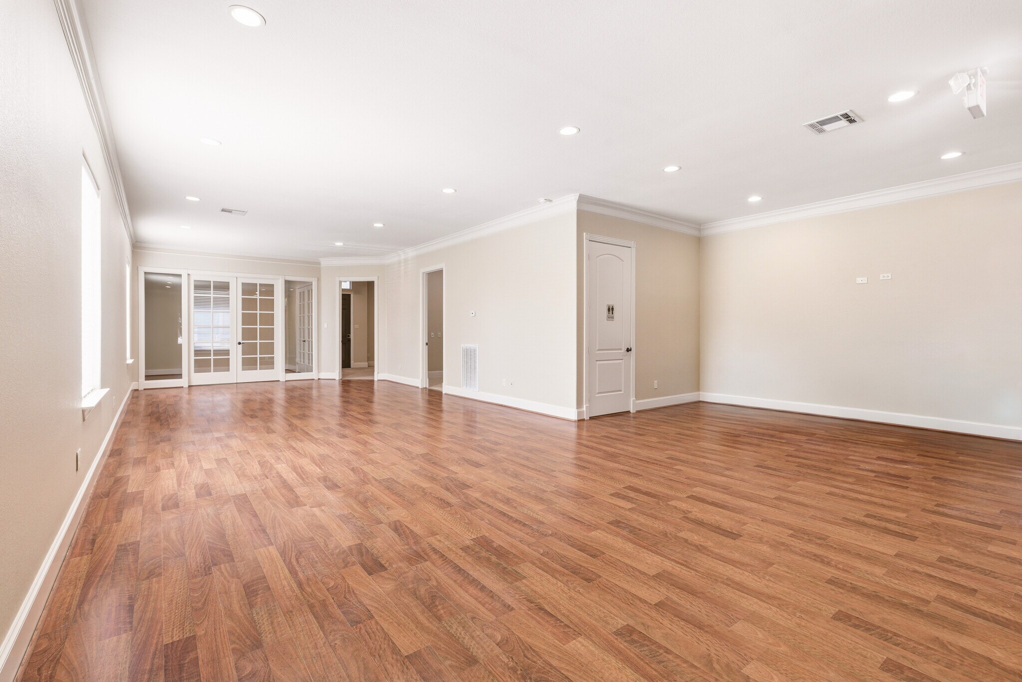 11623 Spring Cypress Rd, Tomball, TX for Sale