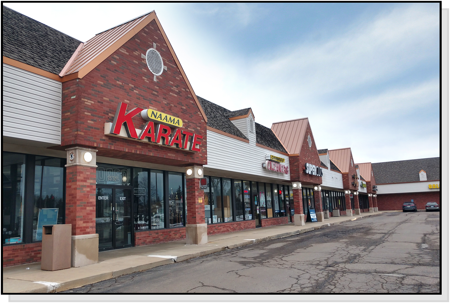 15311-15361 17 Mile Rd, Clinton Township, MI for Rent