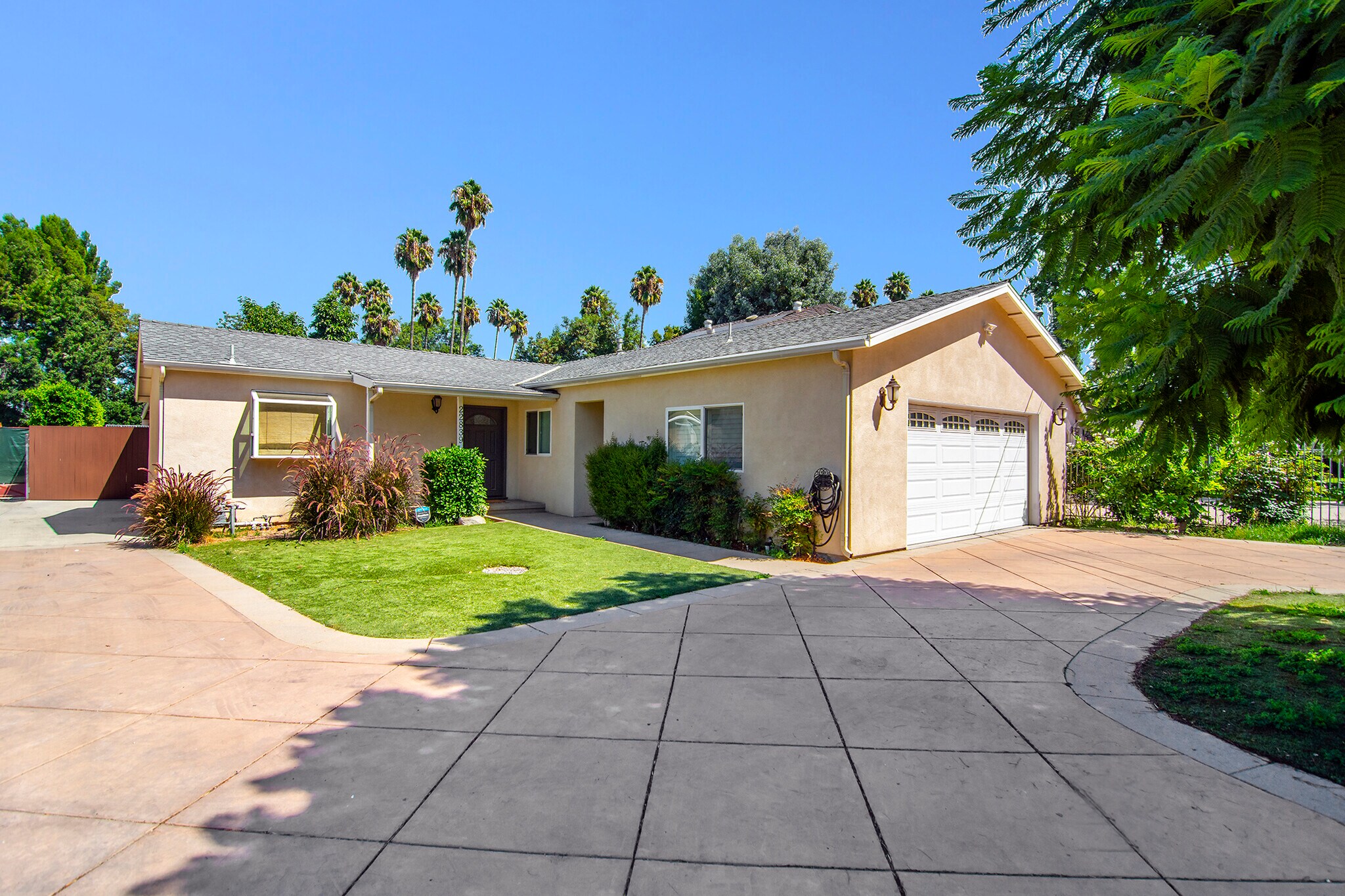 22839 Dolorosa St, Woodland Hills, CA for Rent
