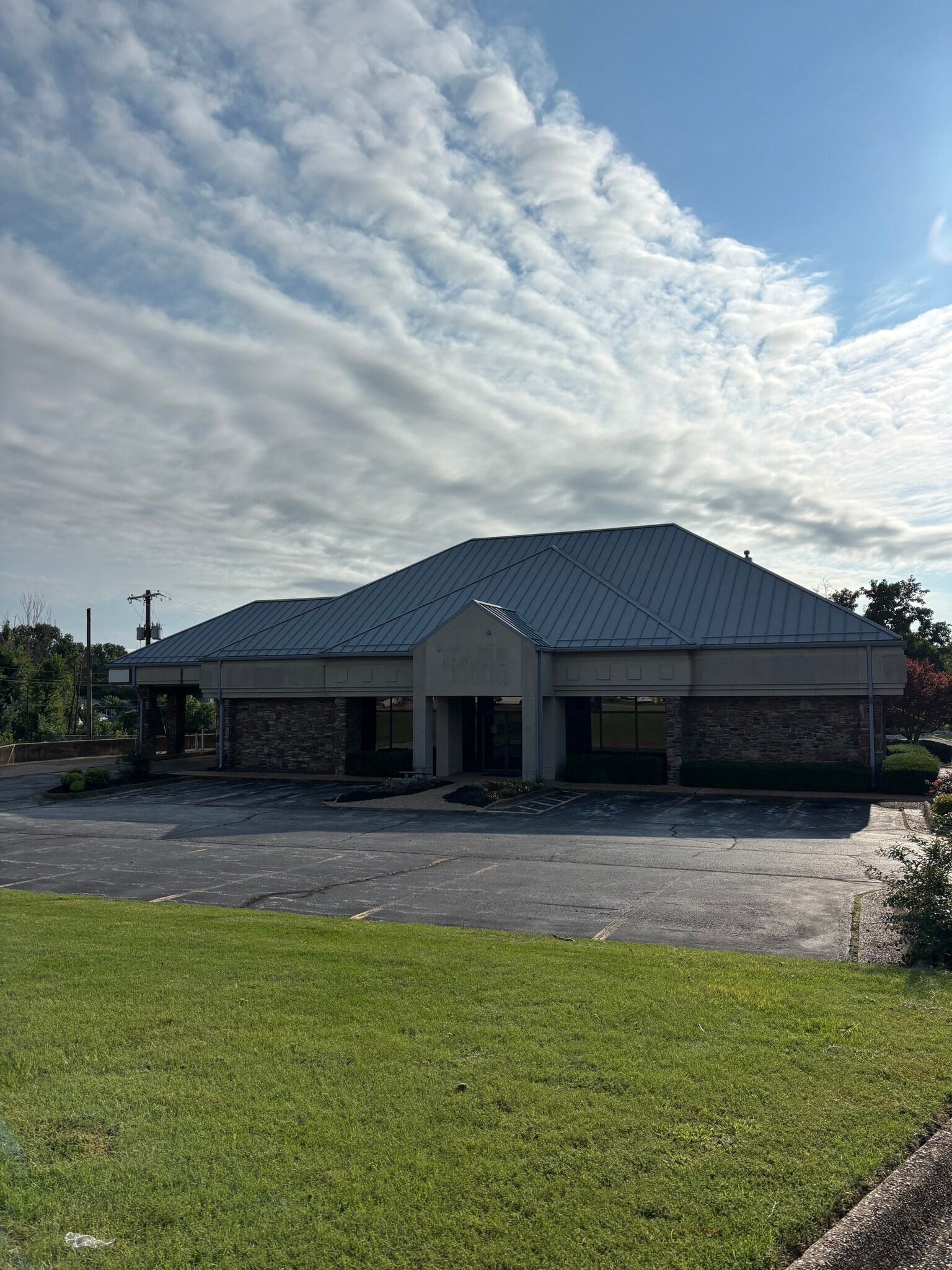 307 N Walton Blvd, Bentonville, AR for Rent