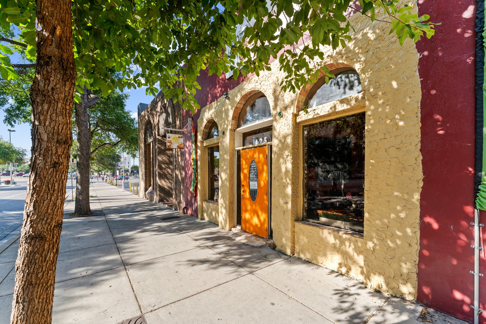 425-427 S Saint Marys St, San Antonio, TX for Sale