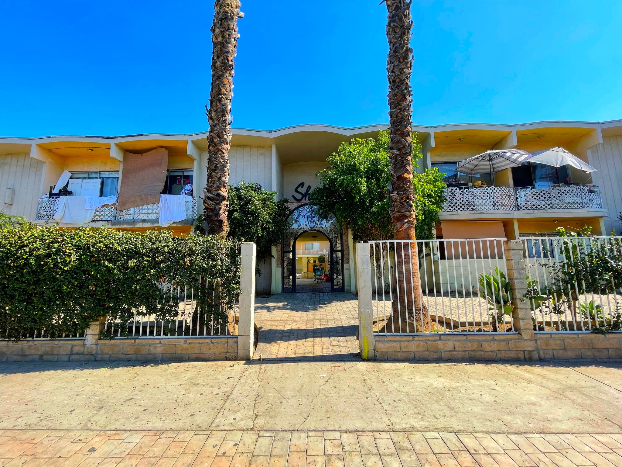 6956 Kester Ave, Van Nuys, CA for Sale