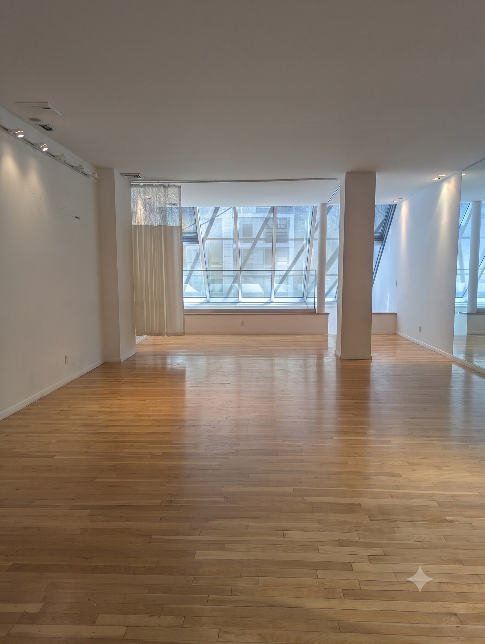 150 W 58th St, New York, NY for Rent