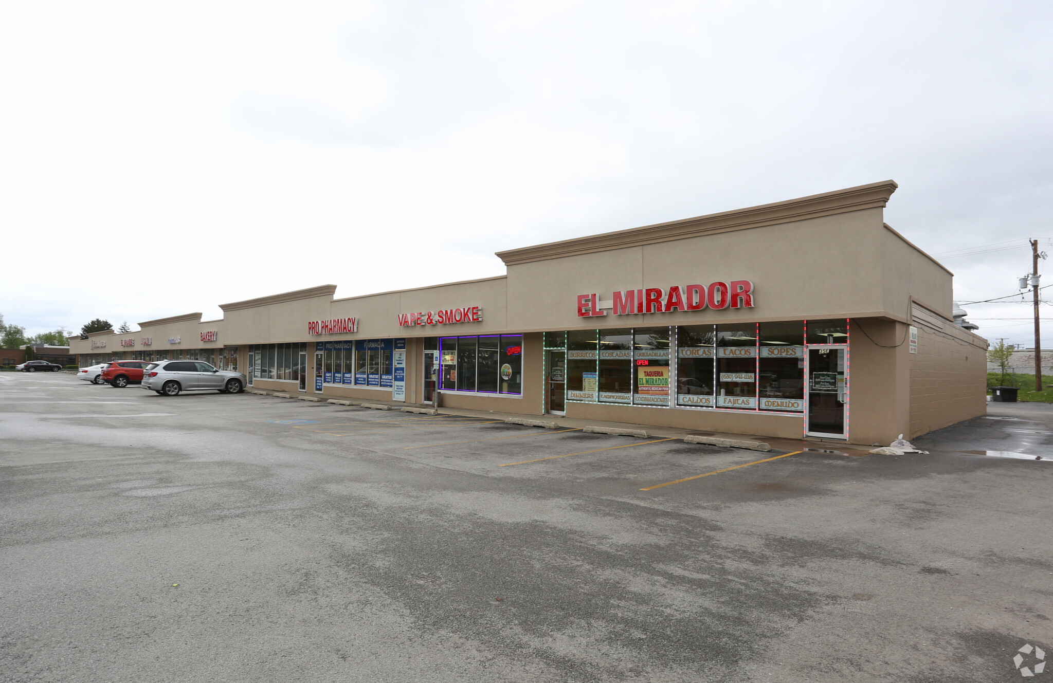 35-101 E Fullerton Ave, Addison, IL for Rent