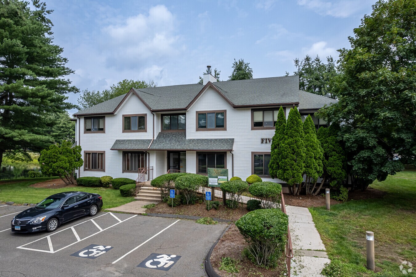 2 Forest Park Dr, Farmington, CT for Rent