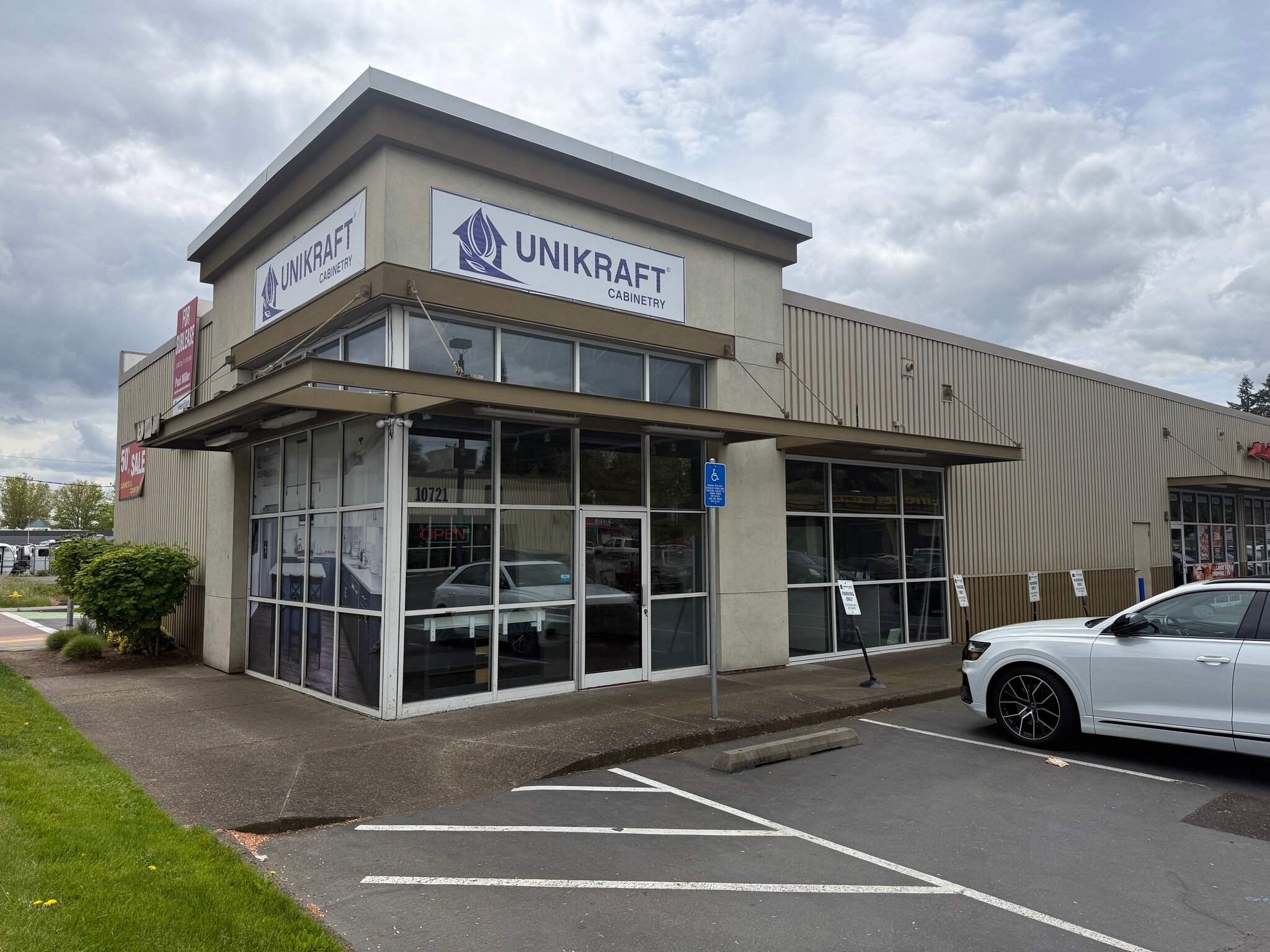 10721-10729 SE 82nd Ave, Portland, OR for Rent