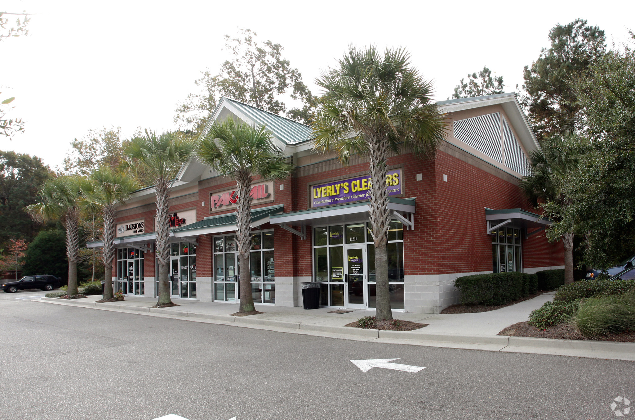 1109-1125 Park West Blvd, Mt Pleasant, SC for Rent