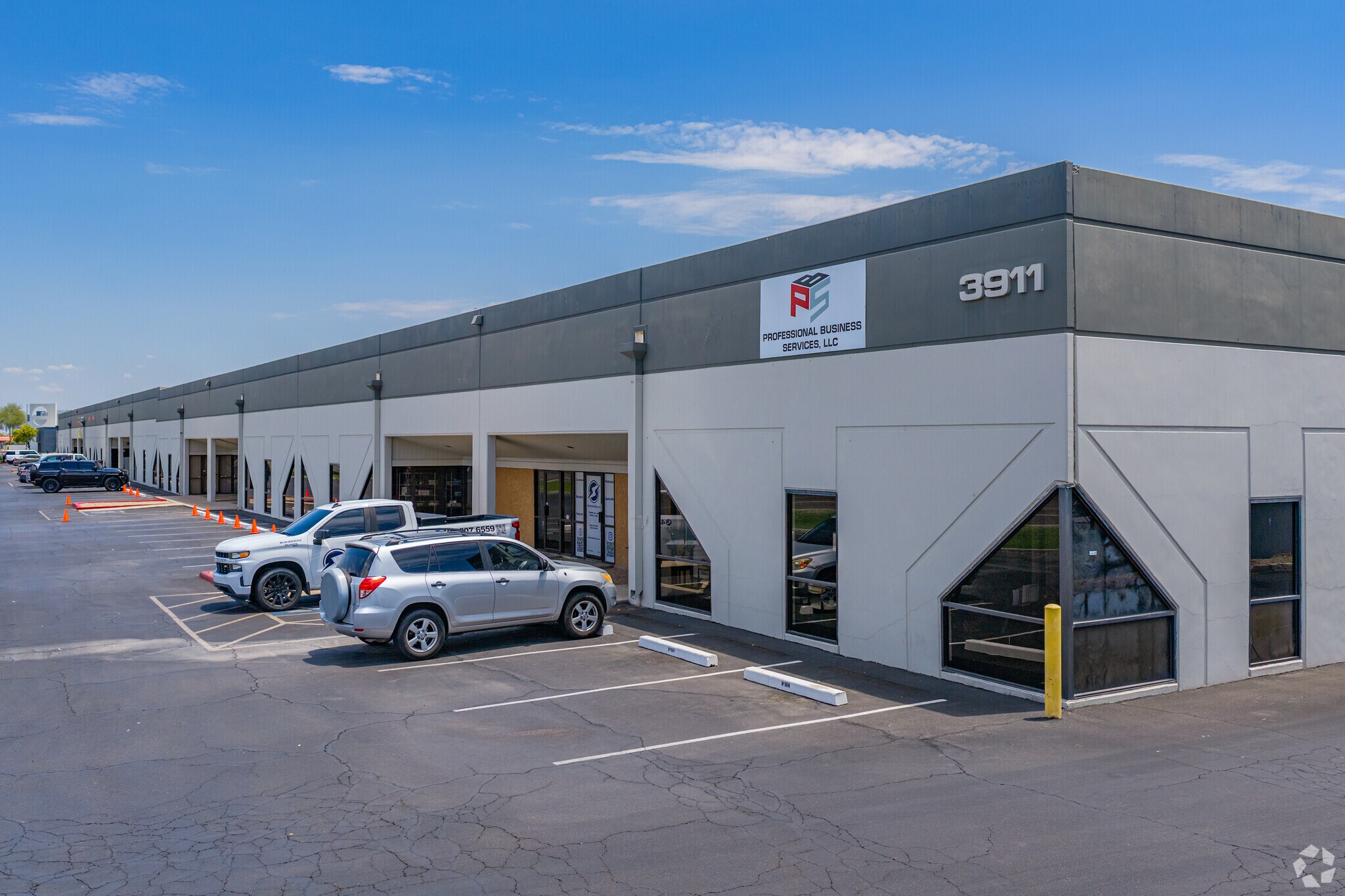 3901-3911 W Van Buren St, Phoenix, AZ for Rent